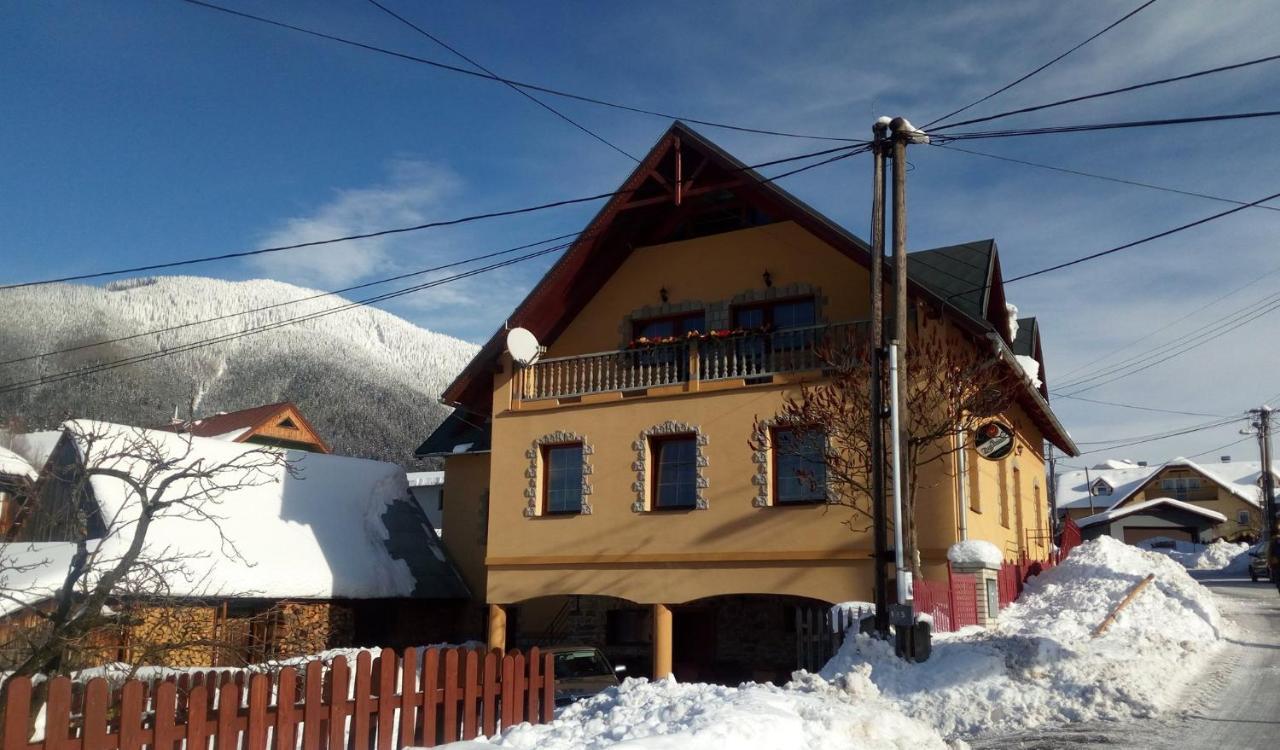 Penzion Serafin Ruzomberok Exterior photo